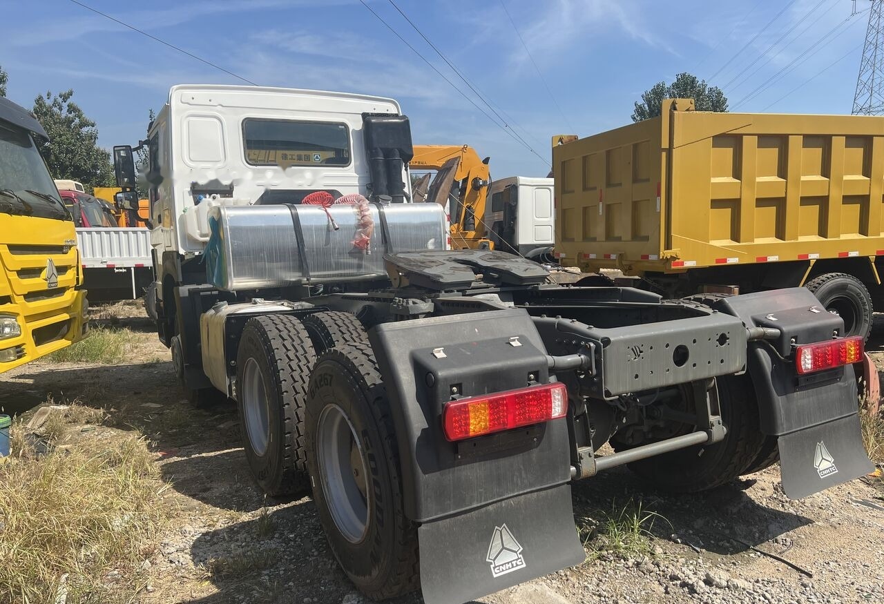 Howo 6x4 - Tegljač: slika 2 Howo 6x4 - Tegljač: slika 2