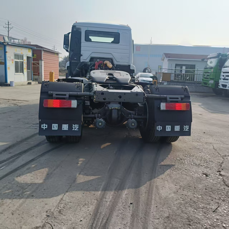 Tegljač Sinotruk HOHAN 6*4 Tractor: slika 8