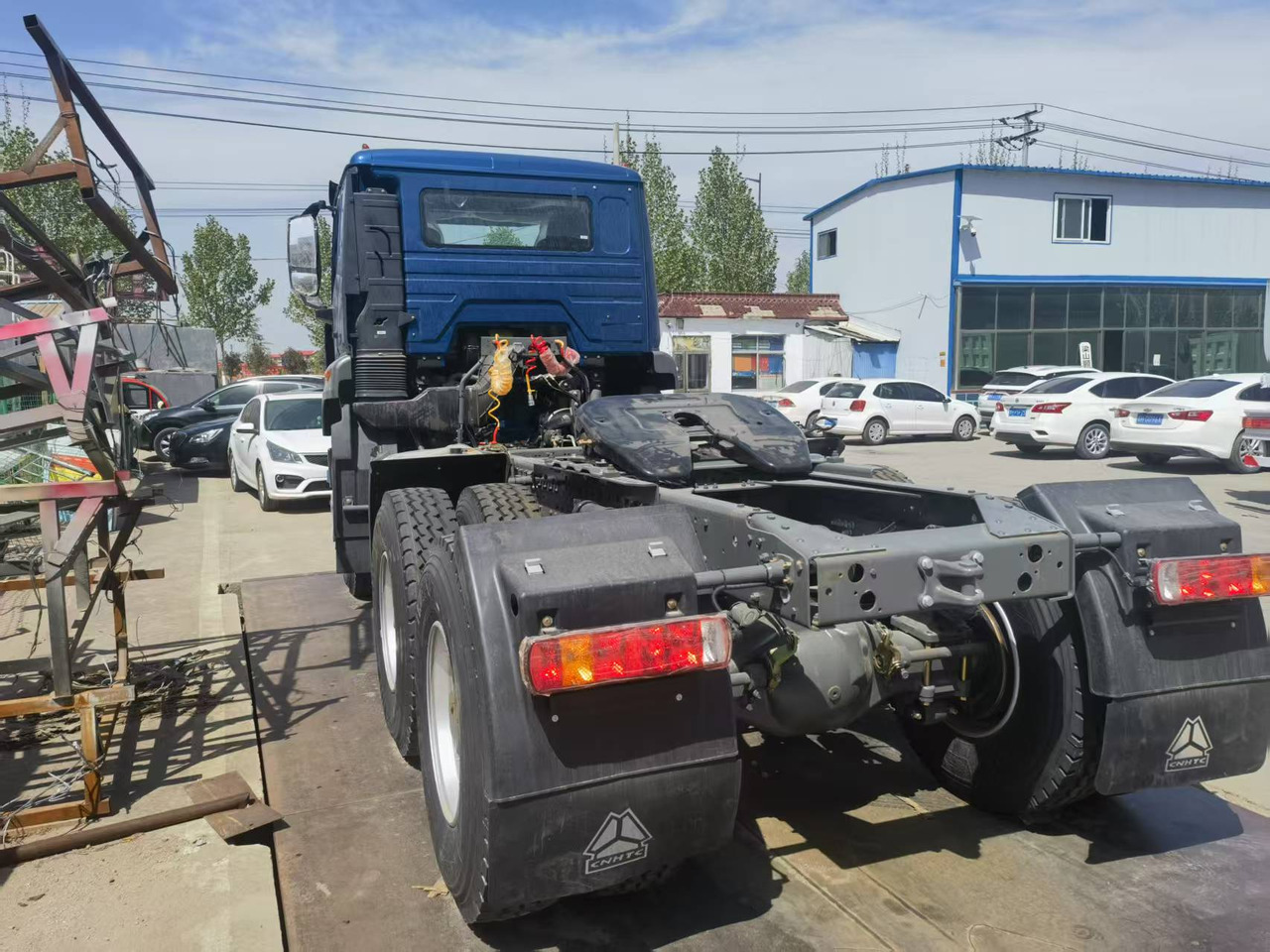 Sinotruk HOHAN 6*4 tractor - Tegljač: slika 5 Sinotruk HOHAN 6*4 tractor - Tegljač: slika 5