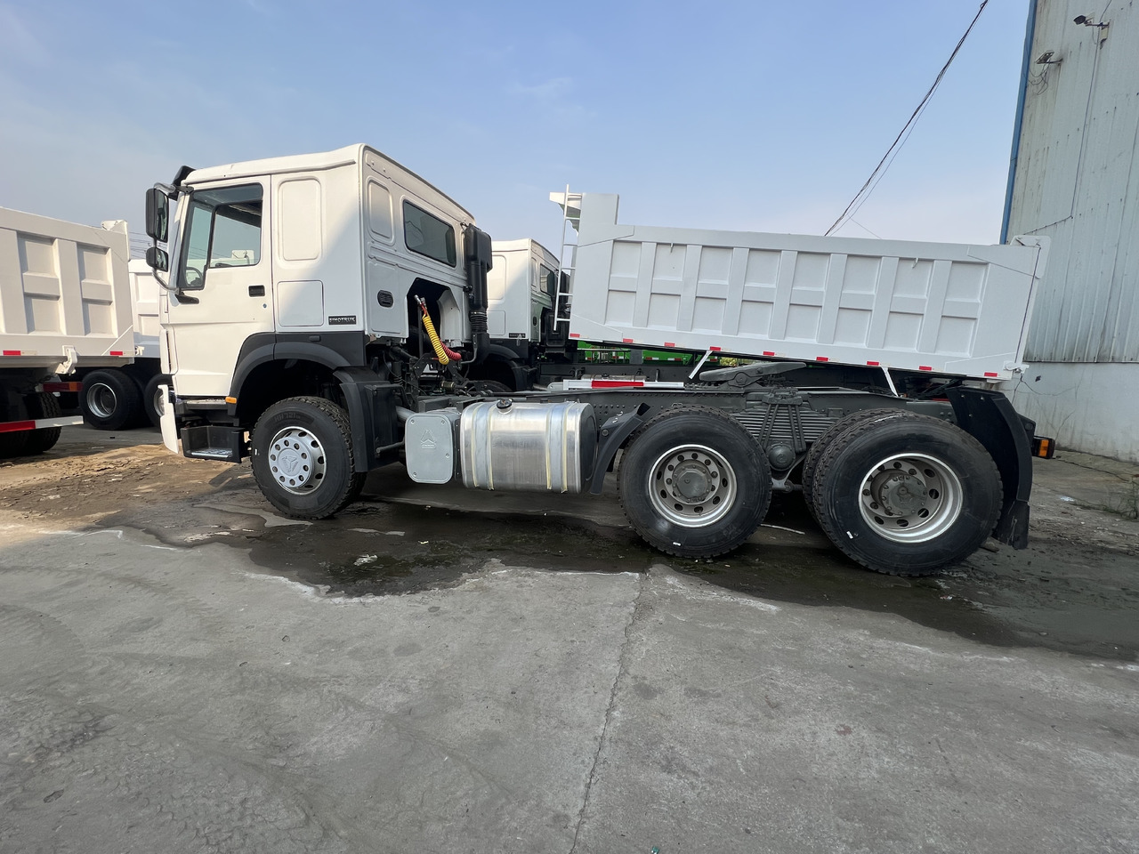 Sinotruk HOWO 6*4 Tractor - Tegljač: slika 4 Sinotruk HOWO 6*4 Tractor - Tegljač: slika 4