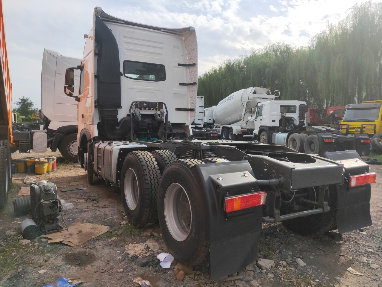 Tegljač Sinotruk HOWO A7 6*4 Tractor: slika 7