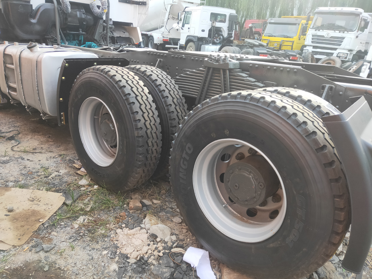 Tegljač Sinotruk HOWO A7 6*4 Tractor: slika 8
