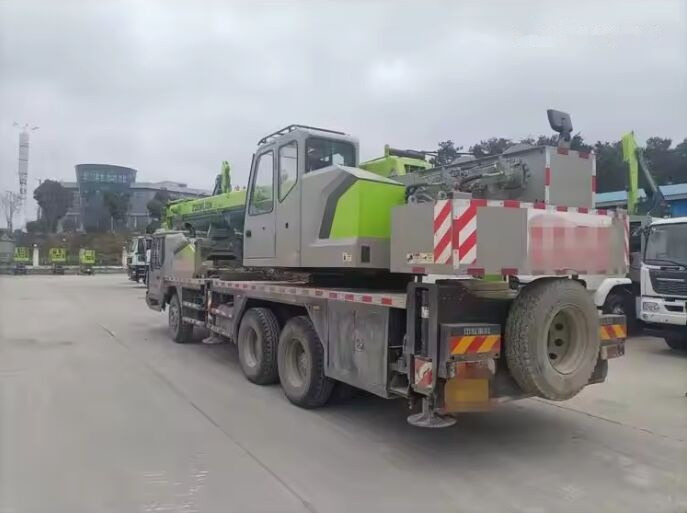 Zoomlion ZTC250-1 - Pokretni kran: slika 5 Zoomlion ZTC250-1 - Pokretni kran: slika 5