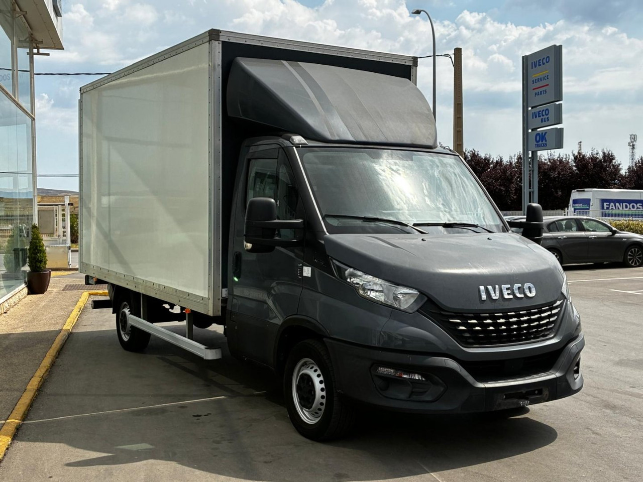 Caja cerrada IVECO 35C16 20m3 - Dostavno vozilo sa zatvorenim sandukom: slika 3 Caja cerrada IVECO 35C16 20m3 - Dostavno vozilo sa zatvorenim sandukom: slika 3