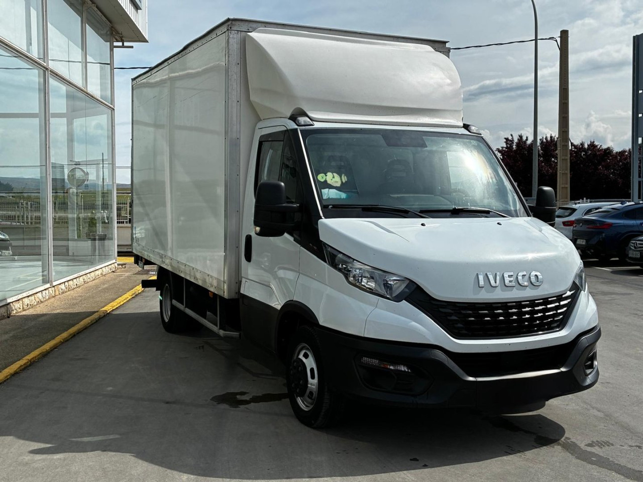 Caja cerrada IVECO 35C16 3.0 20m3 - Dostavno vozilo sa zatvorenim sandukom: slika 3 Caja cerrada IVECO 35C16 3.0 20m3 - Dostavno vozilo sa zatvorenim sandukom: slika 3