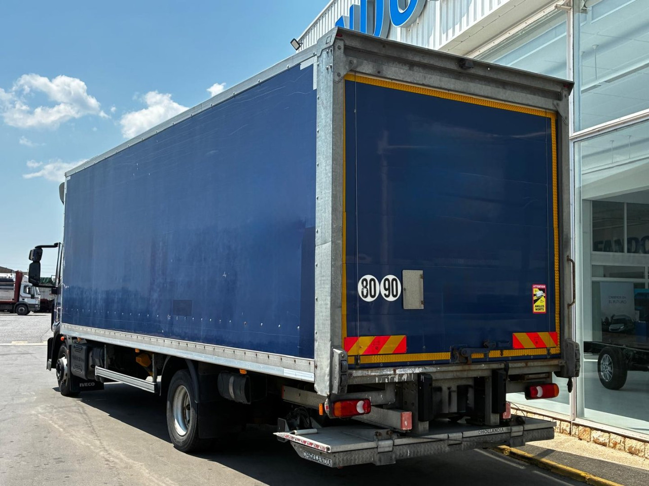 Caja cerrada IVECO Eurocargo ML 120 E22 - Kamion sa zatvorenim sandukom: slika 4 Caja cerrada IVECO Eurocargo ML 120 E22 - Kamion sa zatvorenim sandukom: slika 4