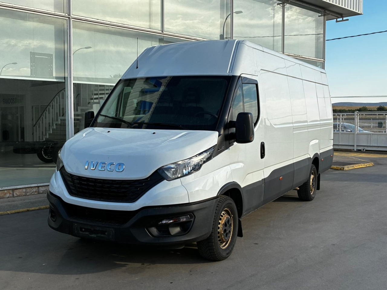 Furgón IVECO 35S14 16m3 - Furgon: slika 1 Furgón IVECO 35S14 16m3 - Furgon: slika 1