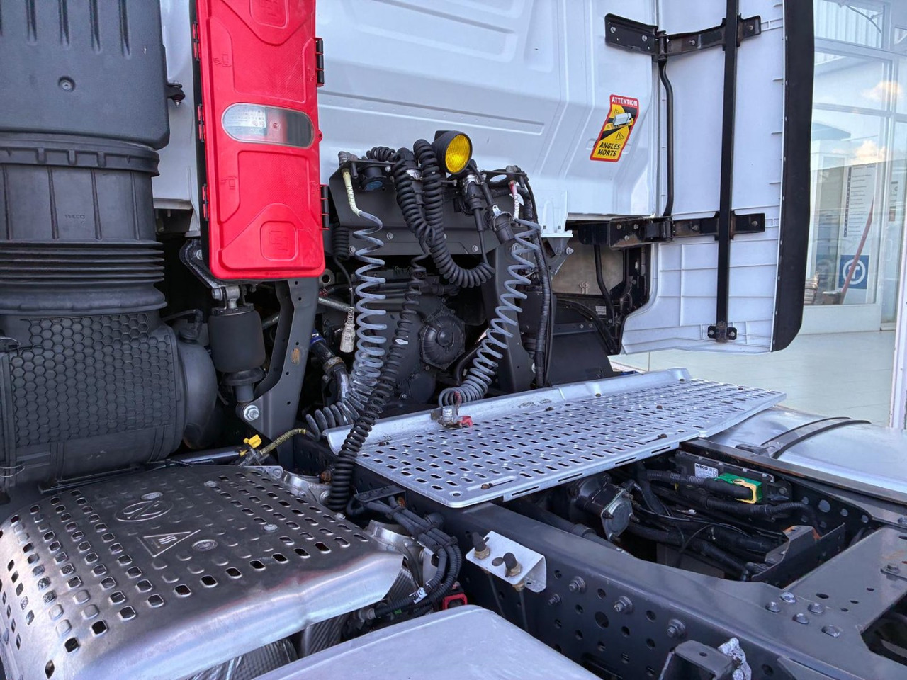 Cabeza Tractora IVECO 460 AUTOMATICO INTARDER ADR - Tegljač: slika 5 Cabeza Tractora IVECO 460 AUTOMATICO INTARDER ADR - Tegljač: slika 5