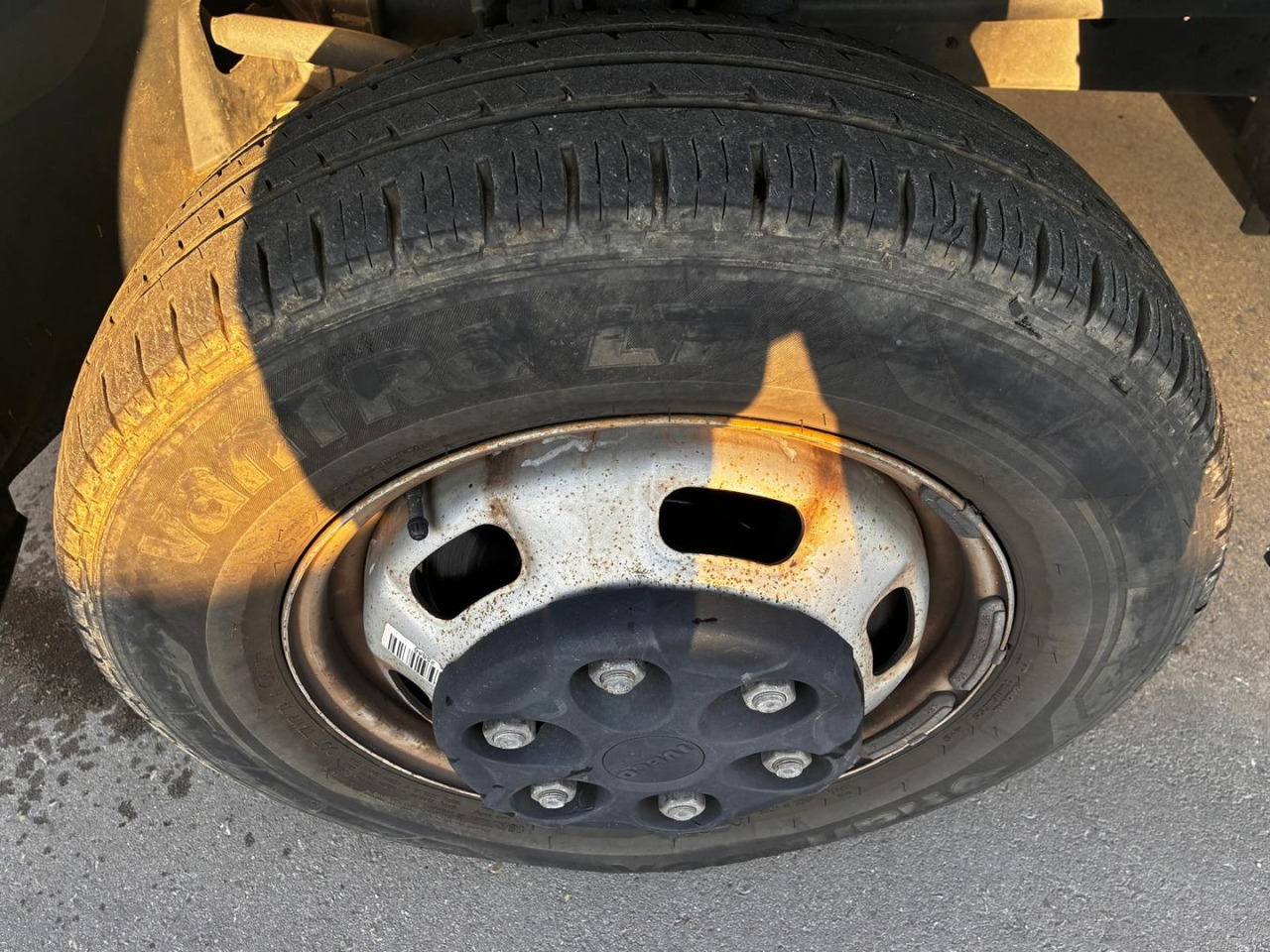 Dostavno vozilo istovarivač Volquete/Dumper IVECO 35C14 CAJA BASCULANTE: slika 14