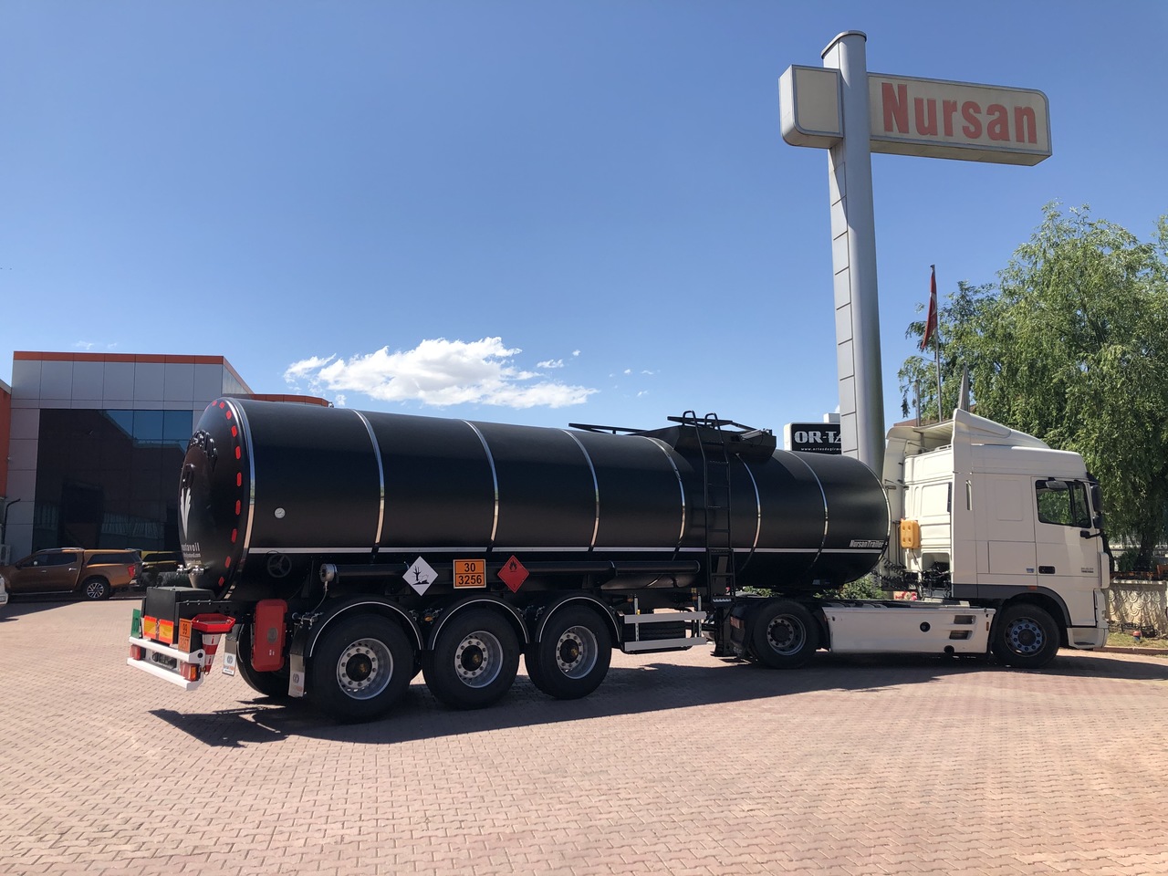 NURSAN ASPHALT INSULATED BITUMEN TANKER - Poluprikolica cisterna: slika 2 NURSAN ASPHALT INSULATED BITUMEN TANKER - Poluprikolica cisterna: slika 2
