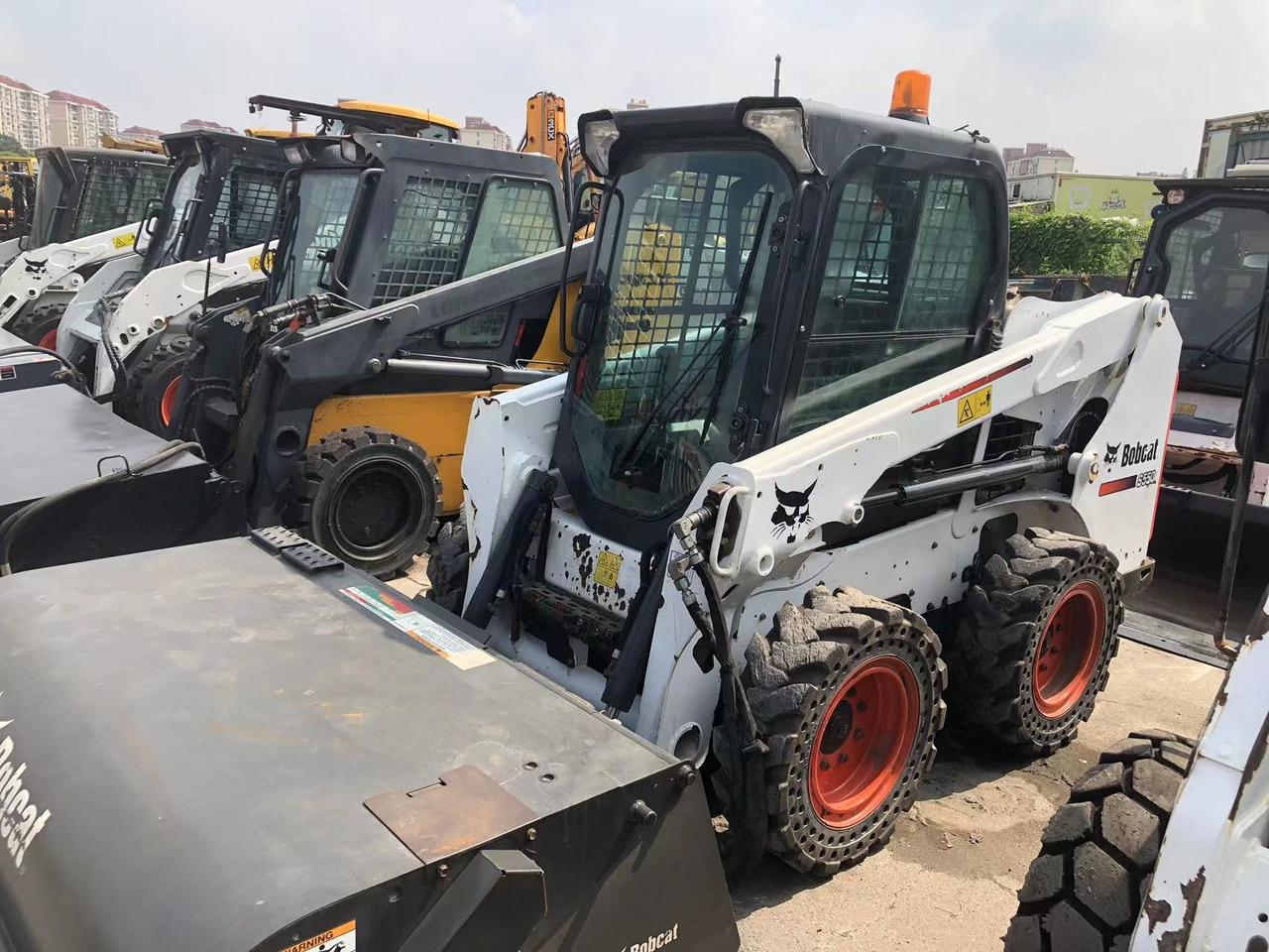 BOBCAT S550 - Mini utovarivač: slika 1 BOBCAT S550 - Mini utovarivač: slika 1