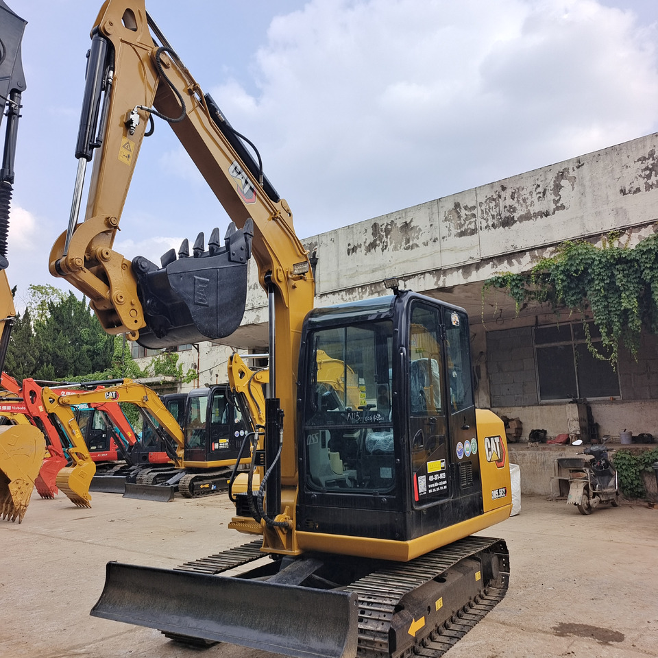 CAT 305.5 E2 - Mini bager: slika 2 CAT 305.5 E2 - Mini bager: slika 2