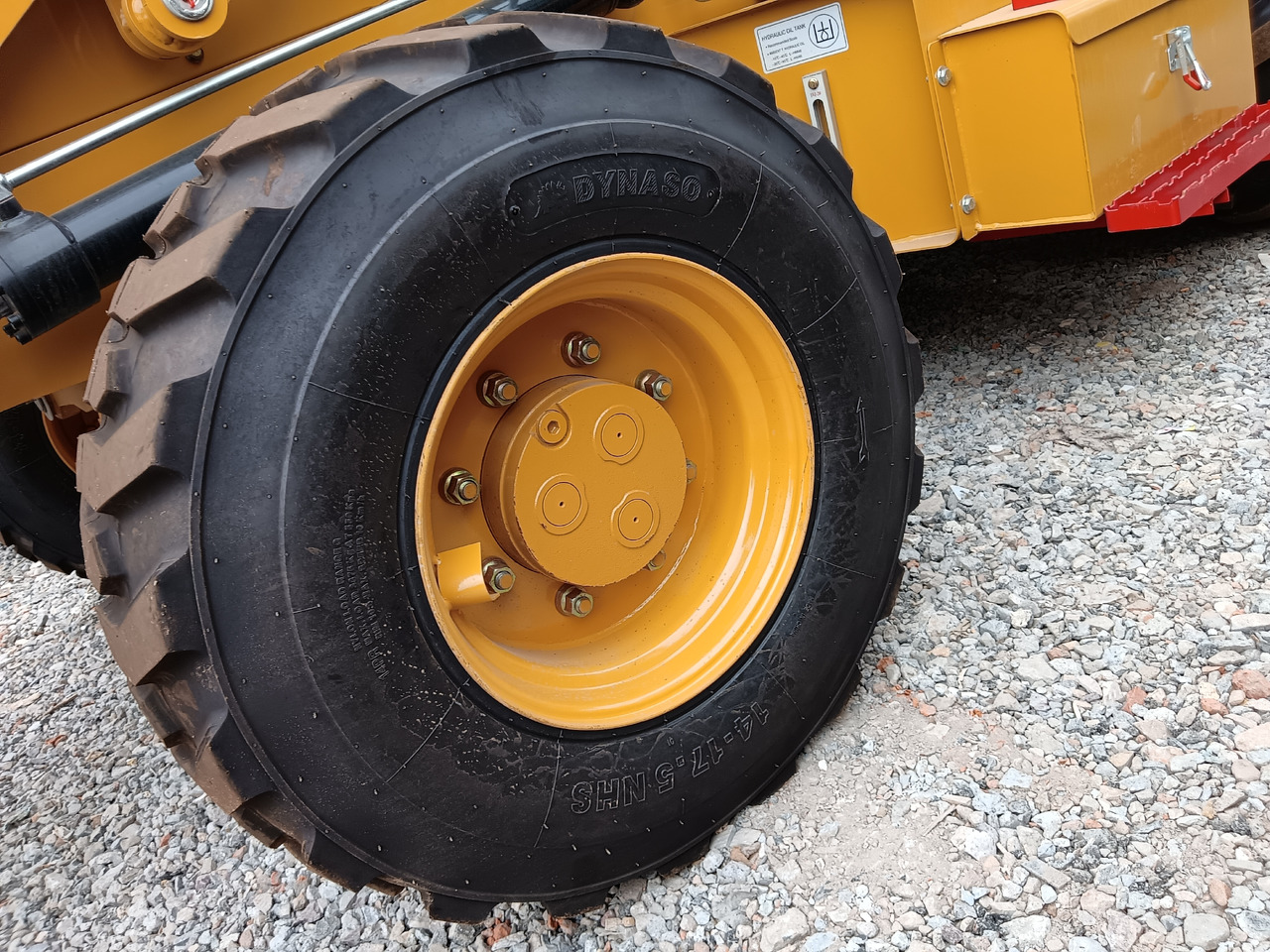 CAT 420F2 BRAND NEW - Bager utovarivač: slika 4 CAT 420F2 BRAND NEW - Bager utovarivač: slika 4