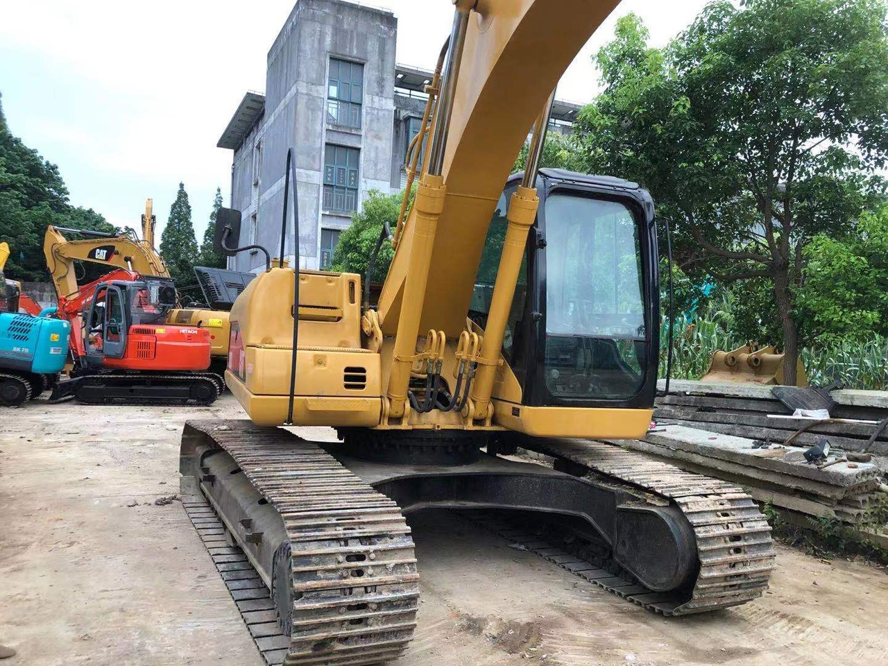CATERPILLAR 320CL CAT 320BL - Bager guseničar: slika 3 CATERPILLAR 320CL CAT 320BL - Bager guseničar: slika 3