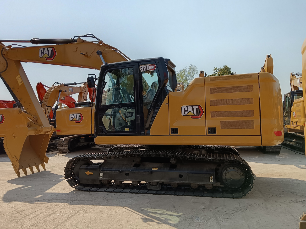 CATERPILLAR 320GC CAT 320 GC 323GC 320D2L - Bager guseničar: slika 2 CATERPILLAR 320GC CAT 320 GC 323GC 320D2L - Bager guseničar: slika 2