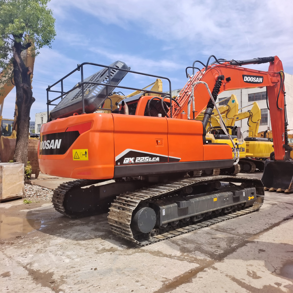 DOOSAN DX225 LCA DX225LC-9C - Bager guseničar: slika 1 DOOSAN DX225 LCA DX225LC-9C - Bager guseničar: slika 1