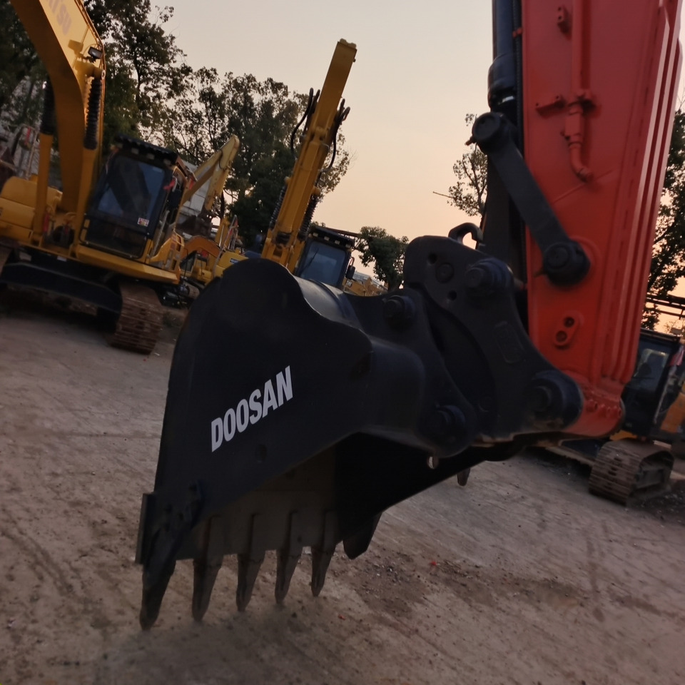 DOOSAN DX300LC-9C DX300LCA - Bager guseničar: slika 4 DOOSAN DX300LC-9C DX300LCA - Bager guseničar: slika 4