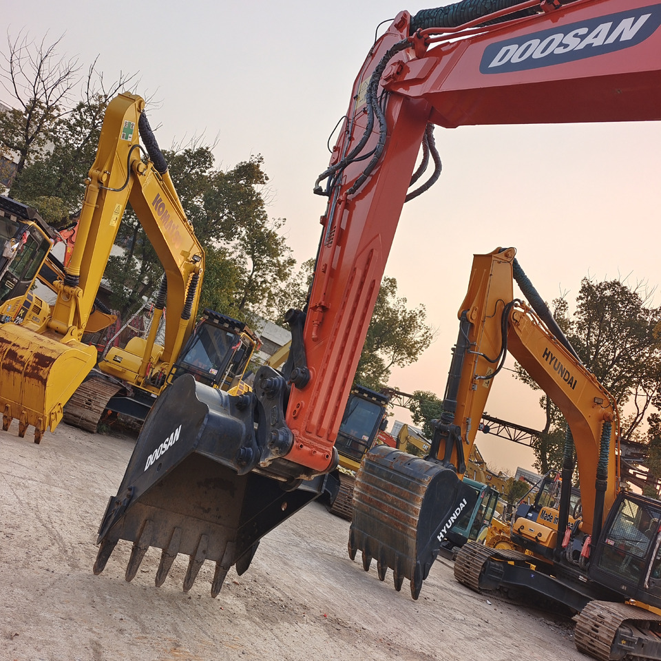DOOSAN DX300LC-9C DX300LCA - Bager guseničar: slika 3 DOOSAN DX300LC-9C DX300LCA - Bager guseničar: slika 3