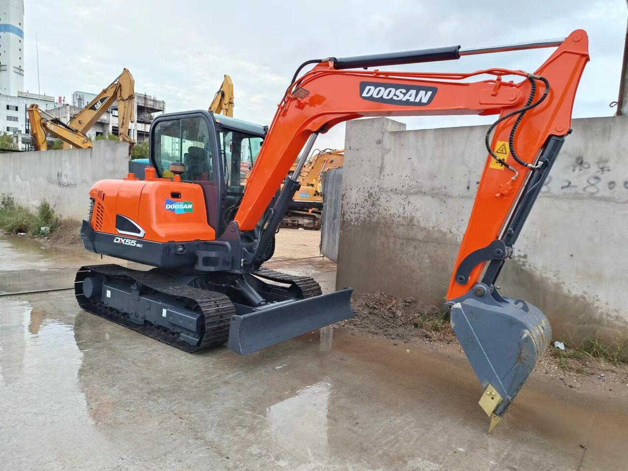 DOOSAN DX55-9C - Mini bager: slika 1 DOOSAN DX55-9C - Mini bager: slika 1