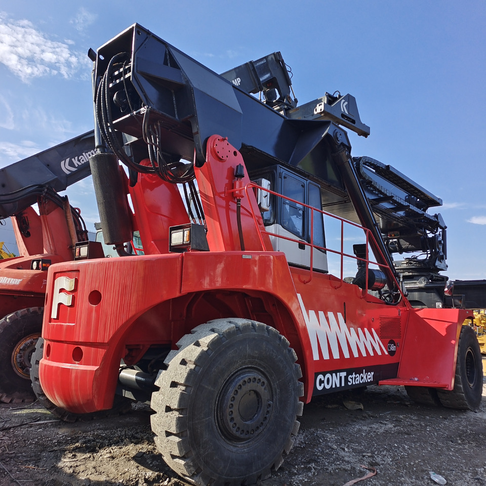 FANTUZZI CS45KMHD 45 TON REACH STACKER - Dizalica za kontejnere: slika 1 FANTUZZI CS45KMHD 45 TON REACH STACKER - Dizalica za kontejnere: slika 1