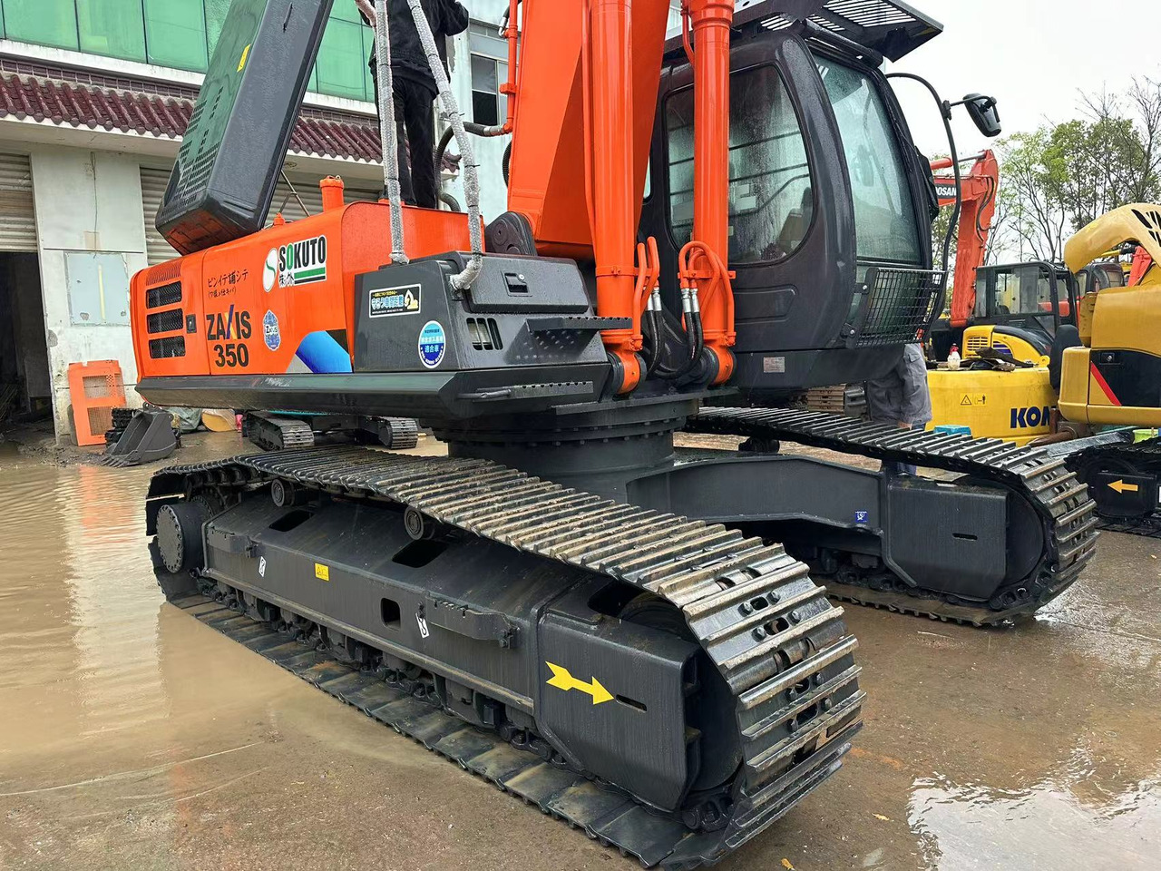 HITACHI ZX350 - Bager guseničar: slika 3 HITACHI ZX350 - Bager guseničar: slika 3