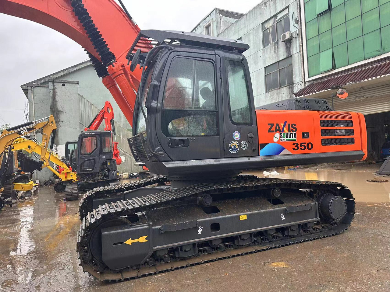 HITACHI ZX350 - Bager guseničar: slika 5 HITACHI ZX350 - Bager guseničar: slika 5