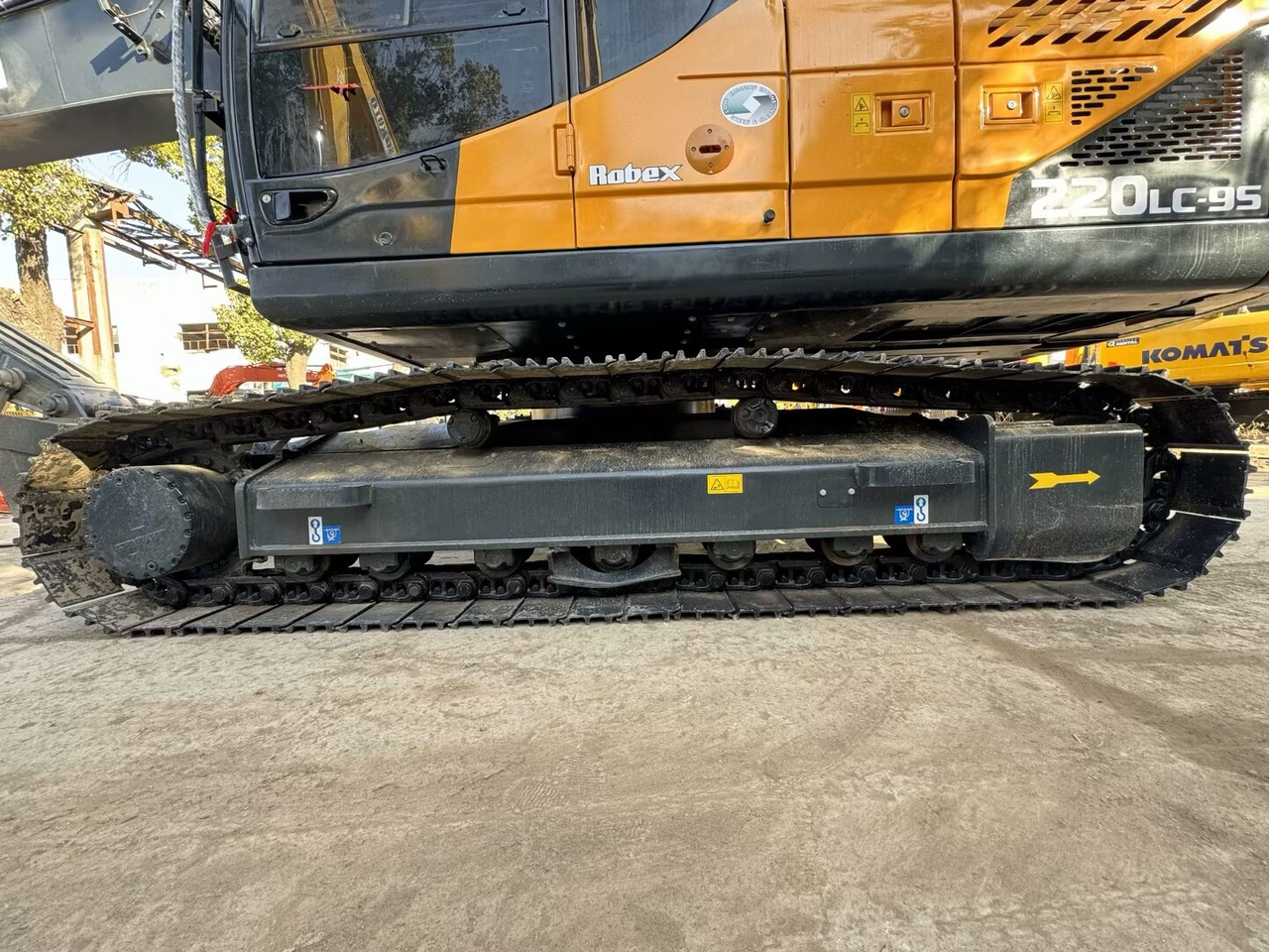 HYUNDAI 220LC-9S 220LC-9T - Bager guseničar: slika 4 HYUNDAI 220LC-9S 220LC-9T - Bager guseničar: slika 4