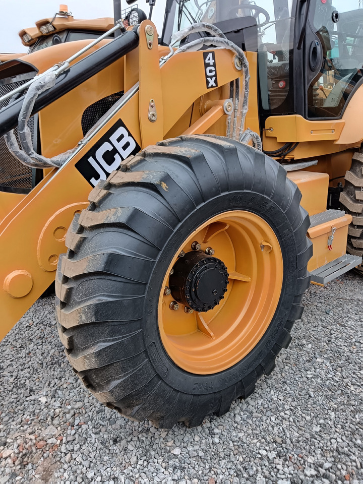JCB 4CX 4*4 BACKHOE JCB 3CX CAT 420F - Bager utovarivač: slika 5 JCB 4CX 4*4 BACKHOE JCB 3CX CAT 420F - Bager utovarivač: slika 5