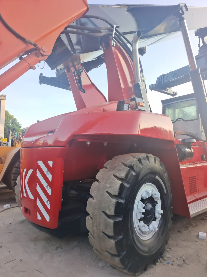 KALMAR DRF 450 45 TON REACH STACKER - Dizalica za kontejnere: slika 4 KALMAR DRF 450 45 TON REACH STACKER - Dizalica za kontejnere: slika 4
