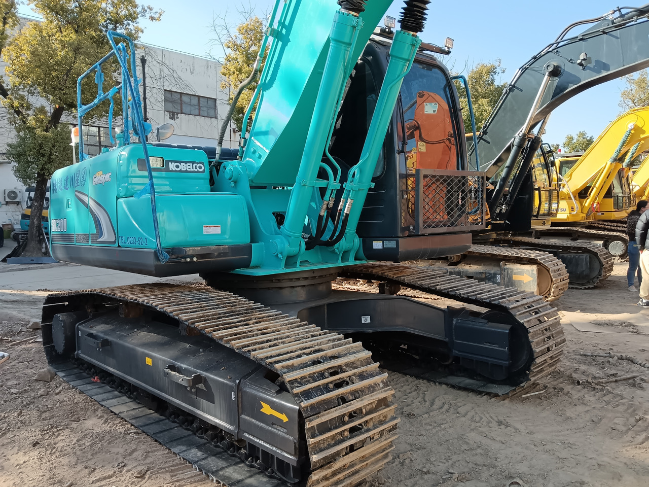 Bager guseničar KOBELCO SK200-8: slika 1