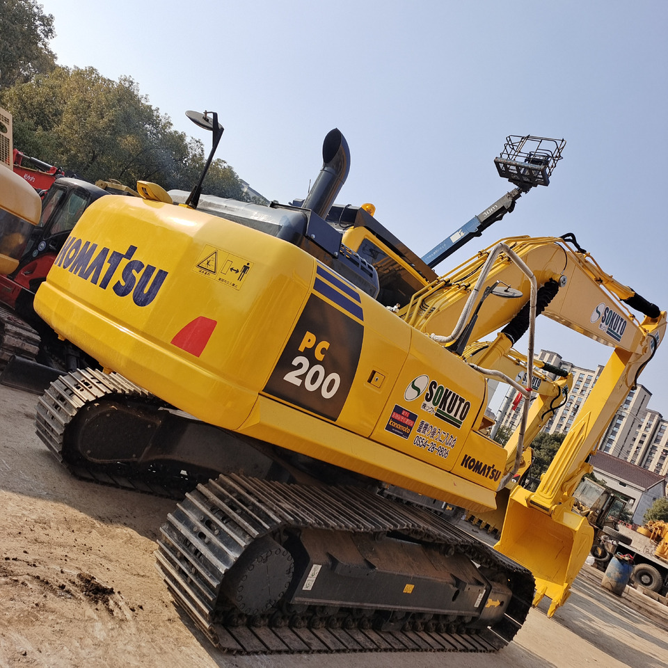 KOMATSU PC200-8 - Bager guseničar: slika 2 KOMATSU PC200-8 - Bager guseničar: slika 2
