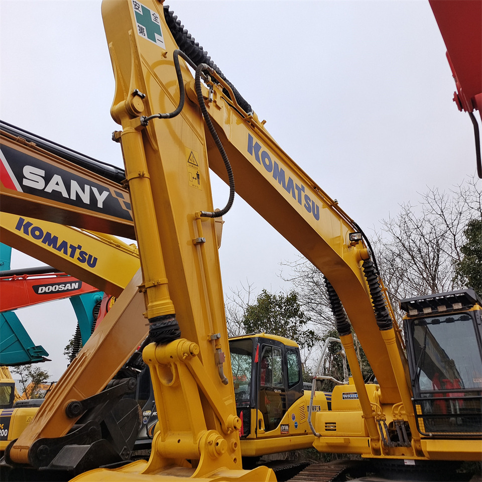 KOMATSU PC210LC-8 PC 210 LC - 8 - Bager guseničar: slika 2 KOMATSU PC210LC-8 PC 210 LC - 8 - Bager guseničar: slika 2