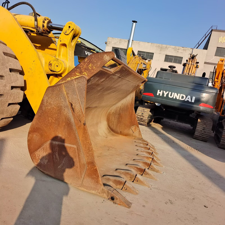 KOMATSU WA 600 - 3 Komatsu WA600-3 - Utovarivač točkaš: slika 3 KOMATSU WA 600 - 3 Komatsu WA600-3 - Utovarivač točkaš: slika 3