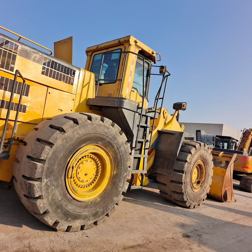 KOMATSU WA 600 - 3 Komatsu WA600-3 - Utovarivač točkaš: slika 2 KOMATSU WA 600 - 3 Komatsu WA600-3 - Utovarivač točkaš: slika 2