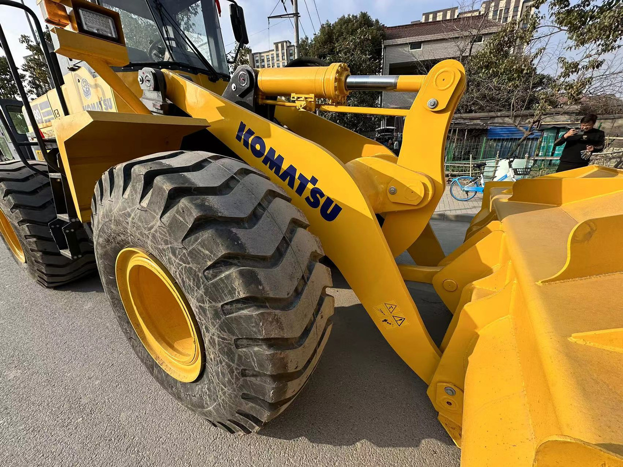 KOMATSU WA380 - Utovarivač točkaš: slika 3 KOMATSU WA380 - Utovarivač točkaš: slika 3