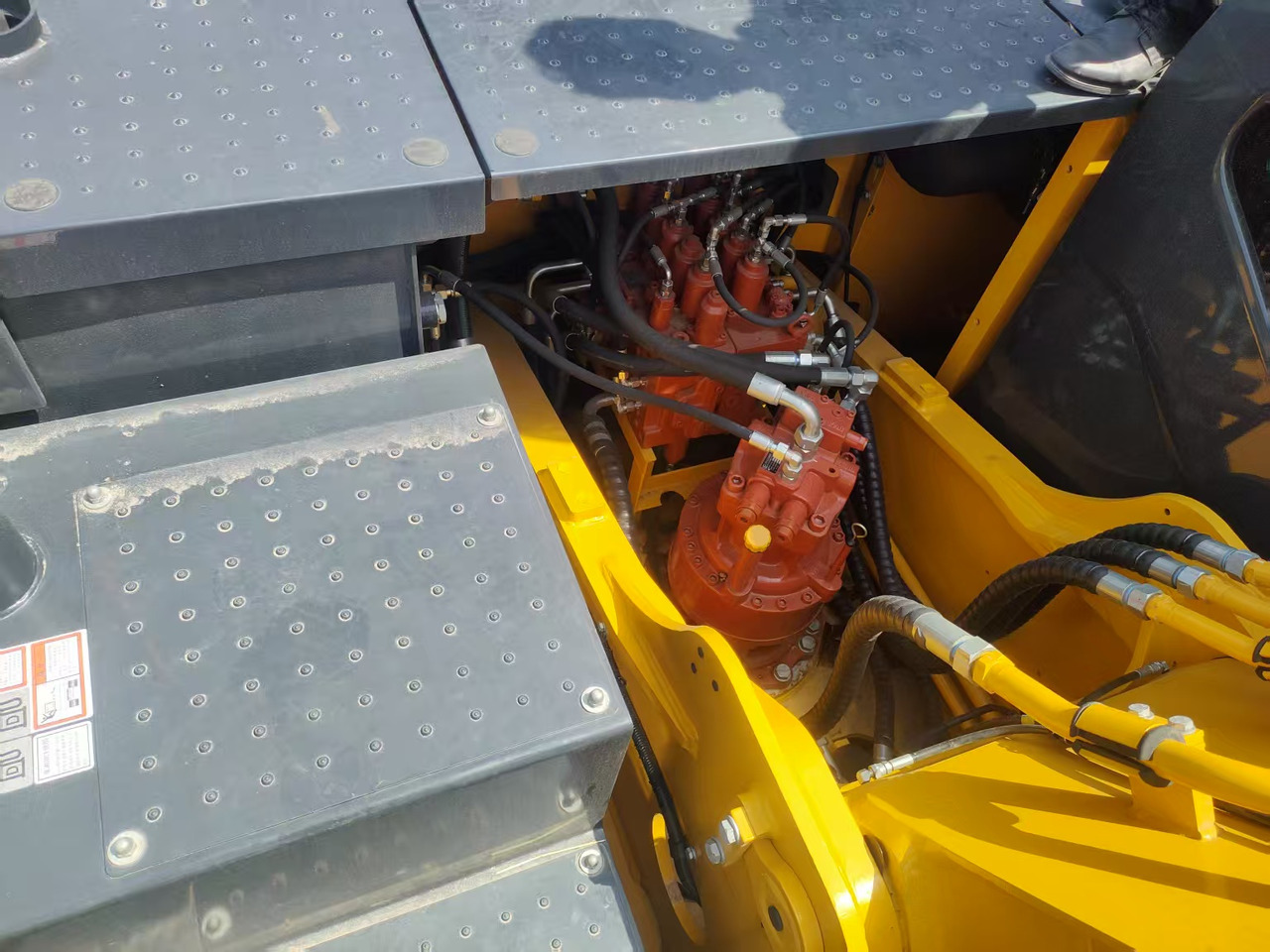 Bager guseničar novi LIUGONG 920FG4 100% Brand New 21.5 TON 20 TON: slika 10 Bager guseničar novi LIUGONG 920FG4 100% Brand New 21.5 TON 20 TON: slika 10