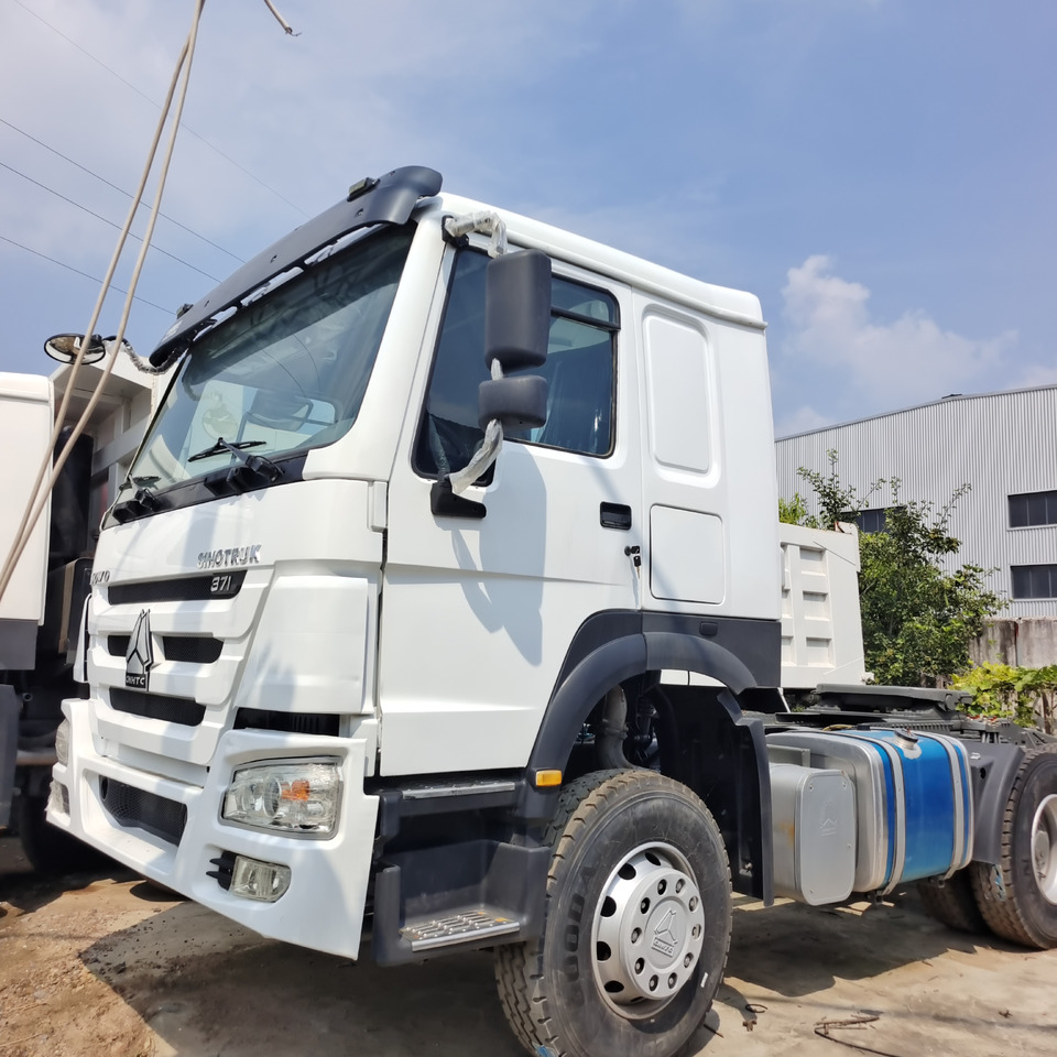 SINOTRUK HOWO 6*4 - Tegljač: slika 3 SINOTRUK HOWO 6*4 - Tegljač: slika 3