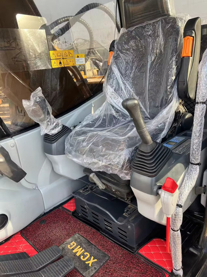 XCMG XE215DA - Bager guseničar: slika 2 XCMG XE215DA - Bager guseničar: slika 2