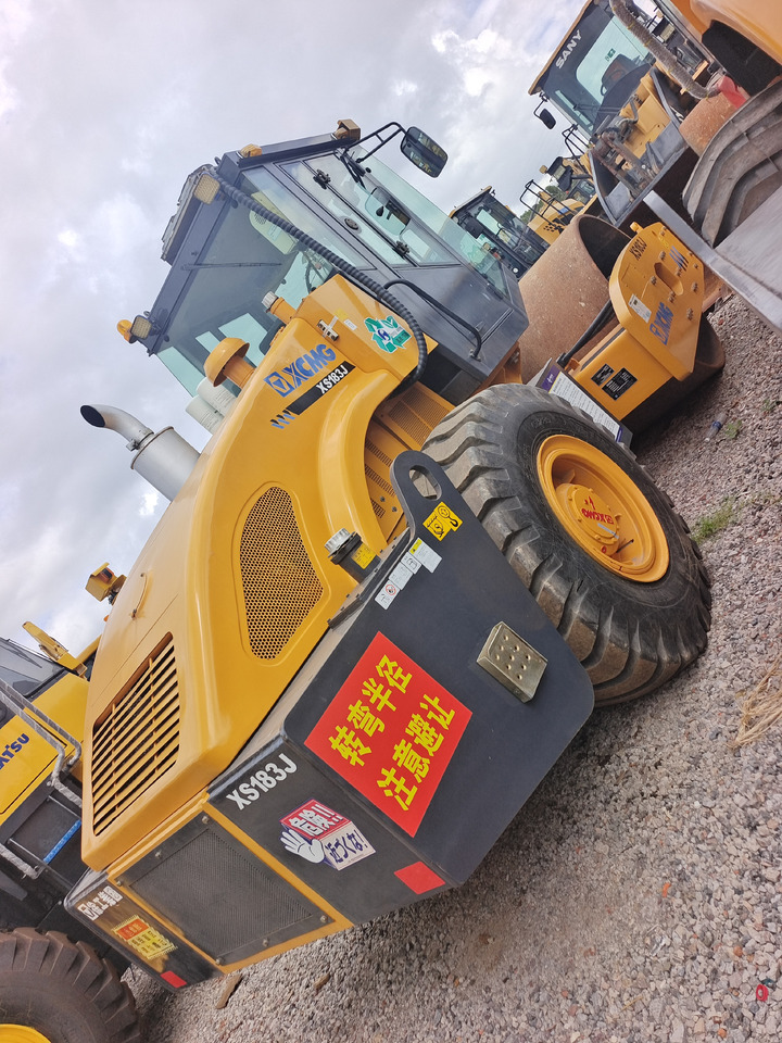 XCMG XS 183J 203J 223J 143J 163J 263J - Valjak za puteve: slika 3 XCMG XS 183J 203J 223J 143J 163J 263J - Valjak za puteve: slika 3