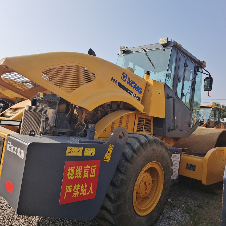 XCMG XS 223J - Valjak za puteve: slika 3 XCMG XS 223J - Valjak za puteve: slika 3