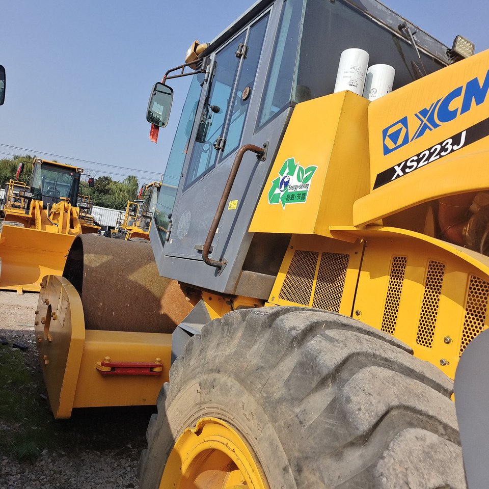 XCMG XS223J - Valjak za puteve: slika 2 XCMG XS223J - Valjak za puteve: slika 2