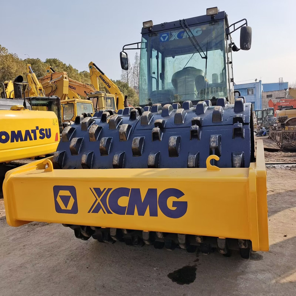 XCMG XS223J SHEEPSFOOT ROAD ROLLER - Kompaktor: slika 1 XCMG XS223J SHEEPSFOOT ROAD ROLLER - Kompaktor: slika 1