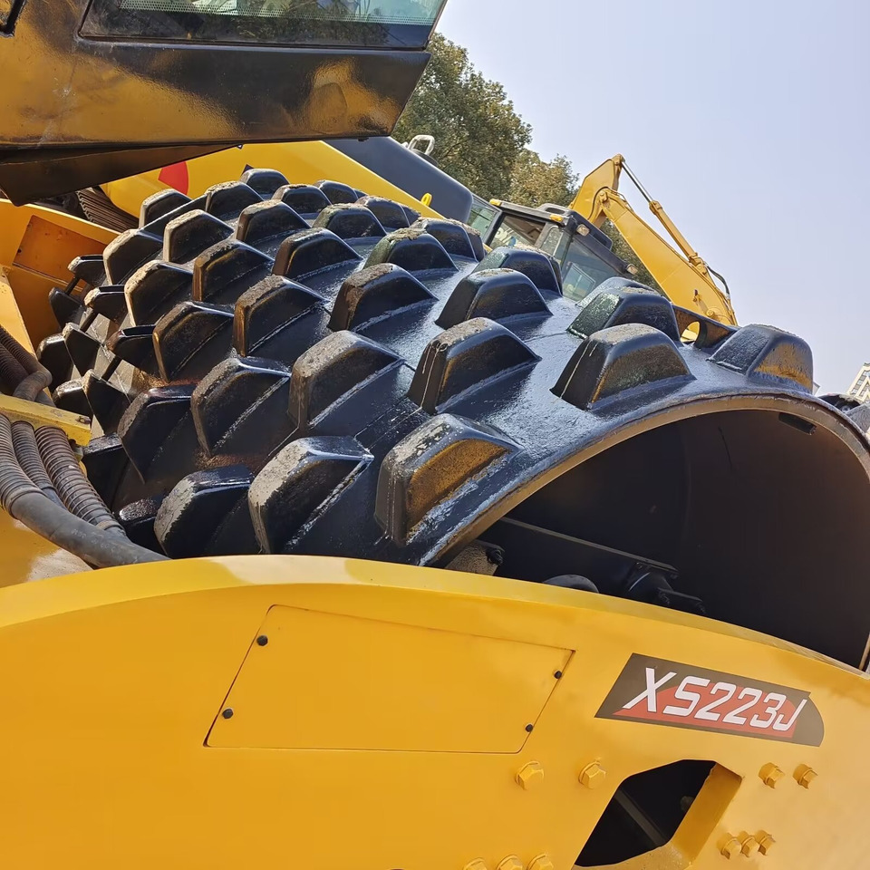 XCMG XS223J WITH SHEEP FOOT PAD - Valjak za puteve: slika 5 XCMG XS223J WITH SHEEP FOOT PAD - Valjak za puteve: slika 5