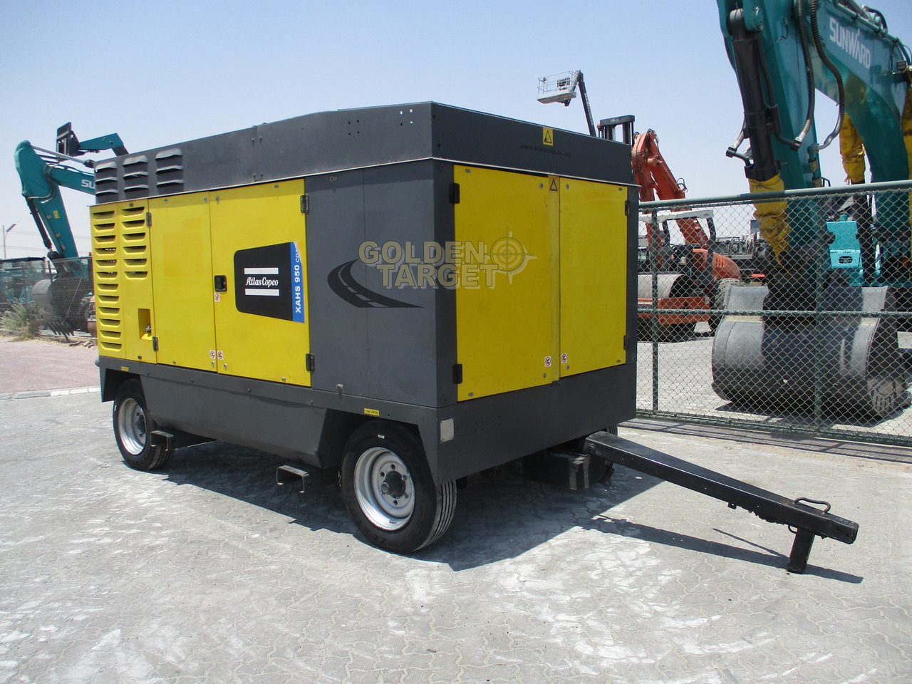 ATLAS COPCO XAHS950CD - Kompresor za vazduh: slika 1 ATLAS COPCO XAHS950CD - Kompresor za vazduh: slika 1