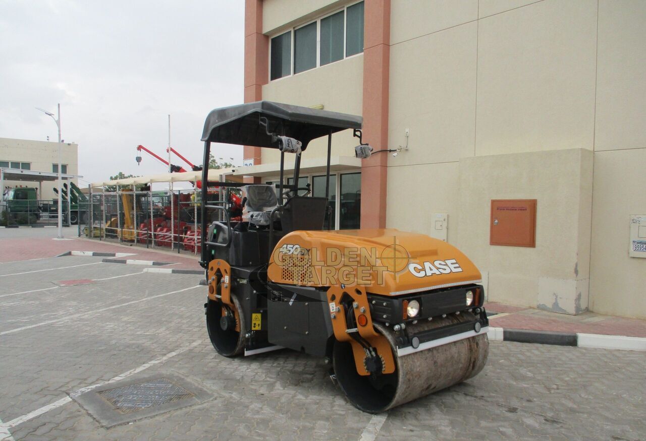 Case 450DX Roller - Valjak za puteve: slika 1 Case 450DX Roller - Valjak za puteve: slika 1