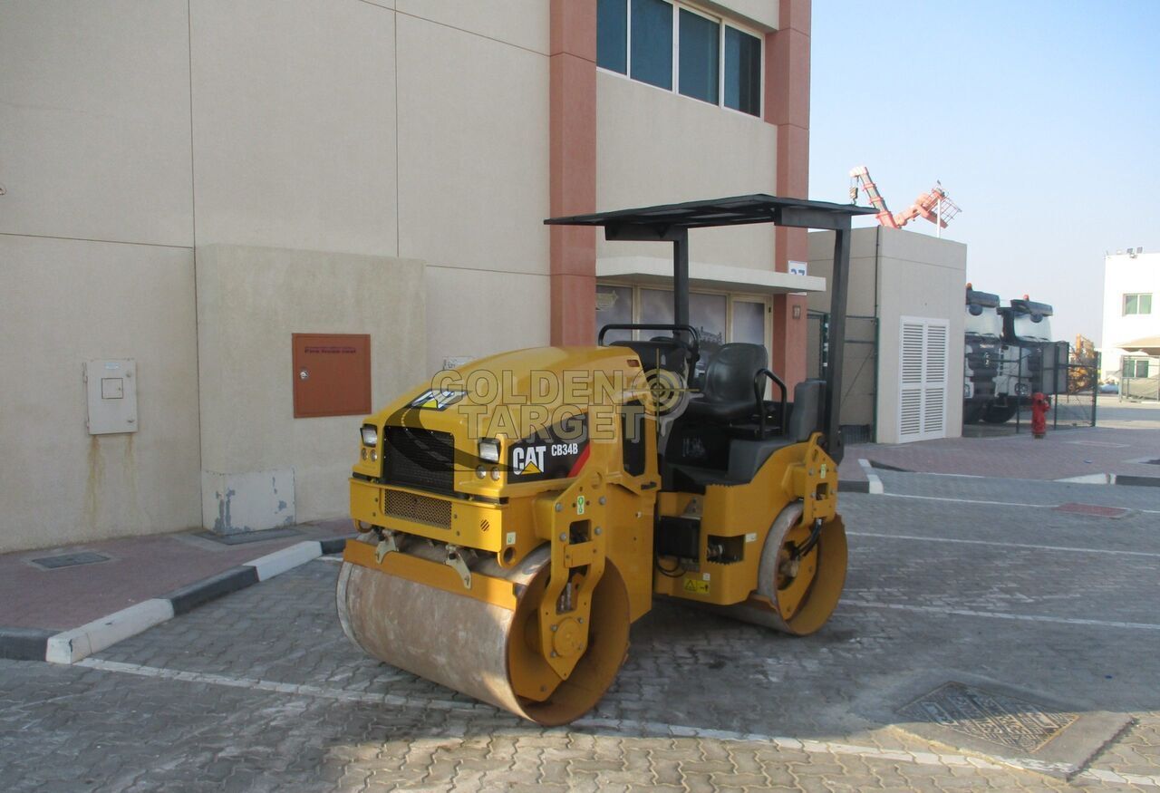 Caterpillar CB34B Double Drum Roller - Valjak za puteve: slika 2 Caterpillar CB34B Double Drum Roller - Valjak za puteve: slika 2