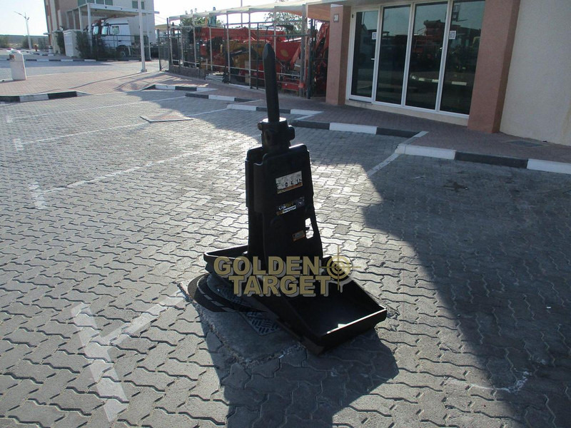 John Deere HB50 - Utovarivač: slika 2 John Deere HB50 - Utovarivač: slika 2