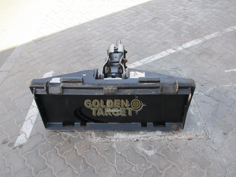 John Deere HB50 - Utovarivač: slika 4 John Deere HB50 - Utovarivač: slika 4