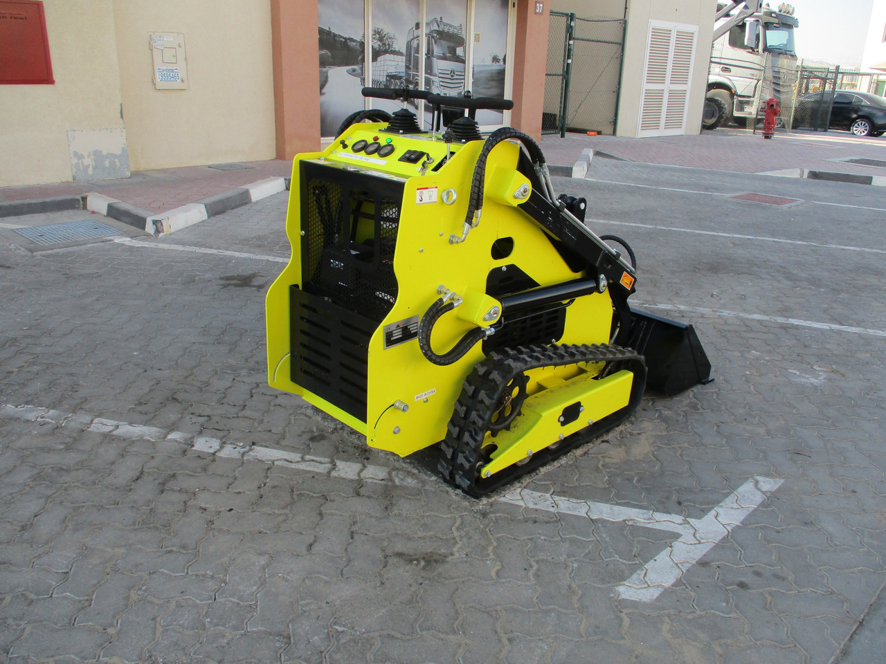 MACHPRO MPS330 Mini Skid Steer - Mini utovarivač: slika 3 MACHPRO MPS330 Mini Skid Steer - Mini utovarivač: slika 3