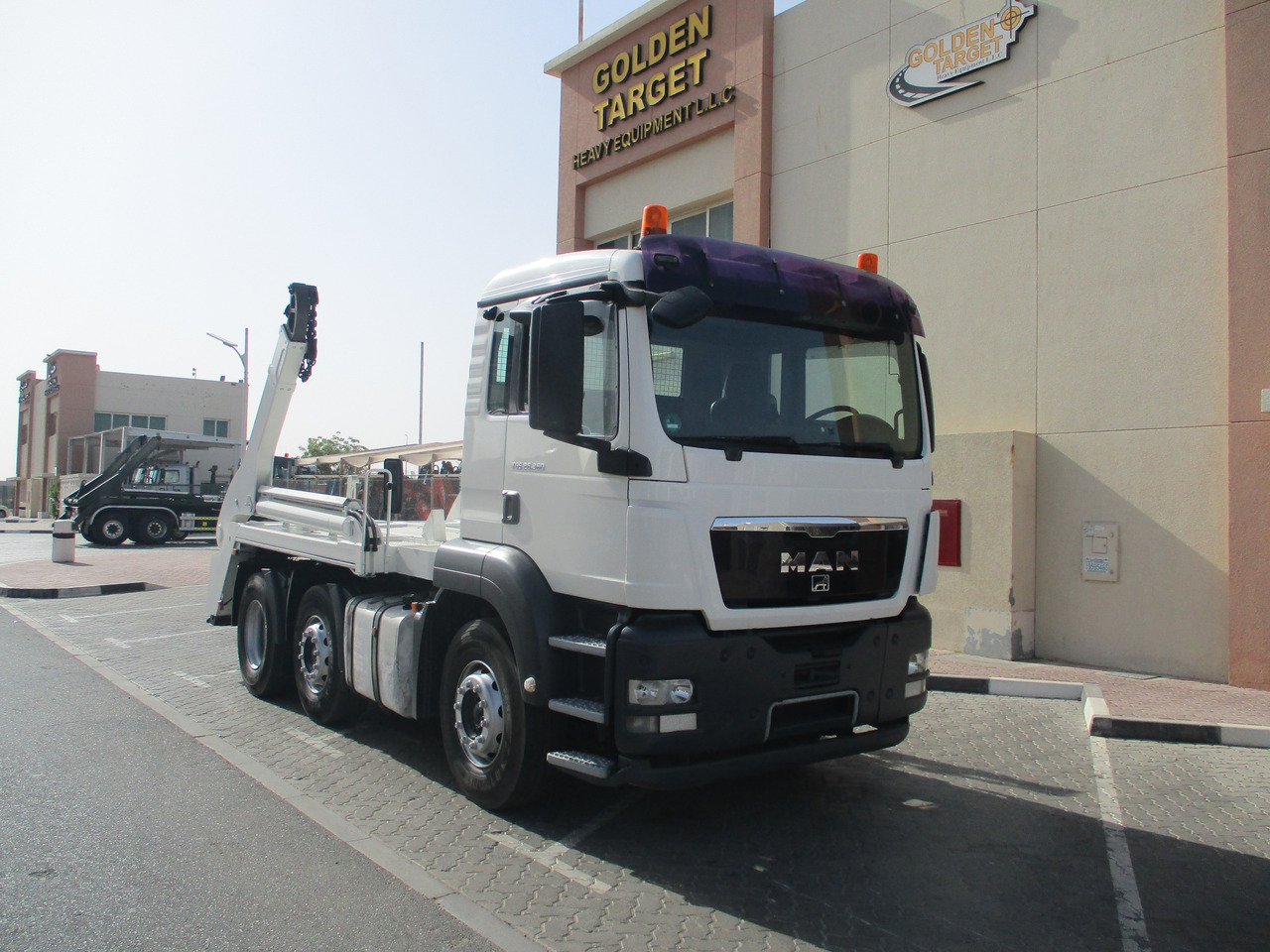MAN TGS 26.360 6x2 Skip Loader - Kamion za utovaranje kontejnera: slika 1 MAN TGS 26.360 6x2 Skip Loader - Kamion za utovaranje kontejnera: slika 1